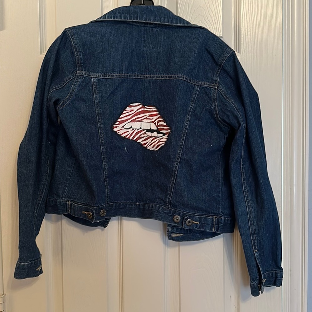Painted jean jacket Junior size M